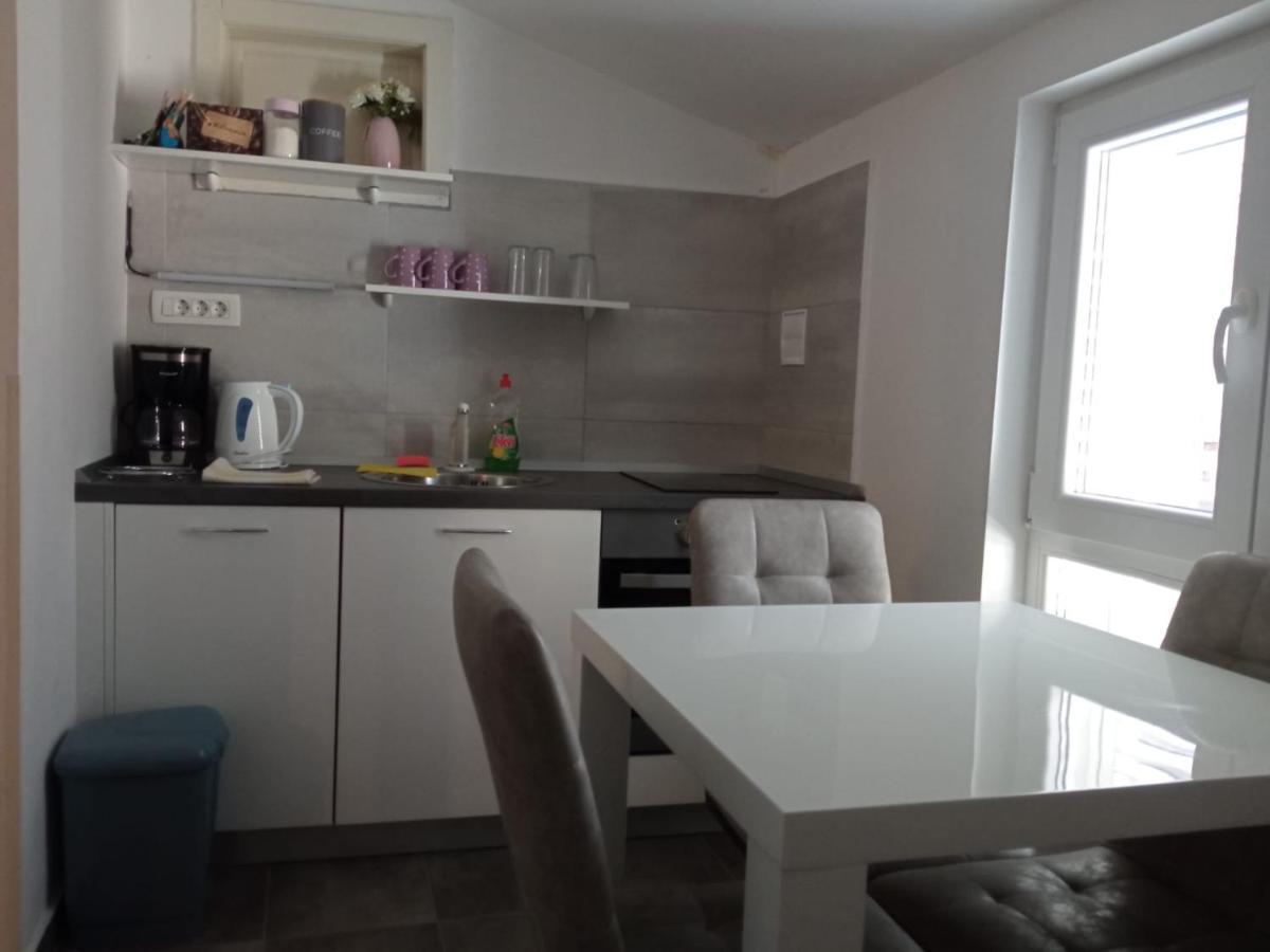 Grey Apartment Old Town Zadar Eksteriør billede